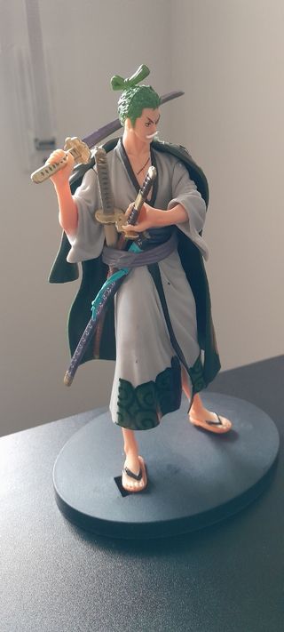 FIGURA ONE PIECE RORONOA ZORO NUEVA