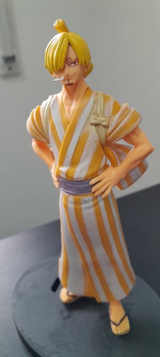 FIGURA ONE PIECE SANJI NUEVA