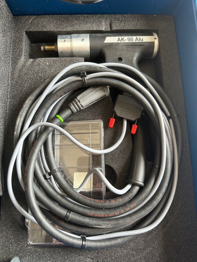 Máquina chapista coches alumínio