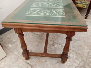 tavolino con piastrelle