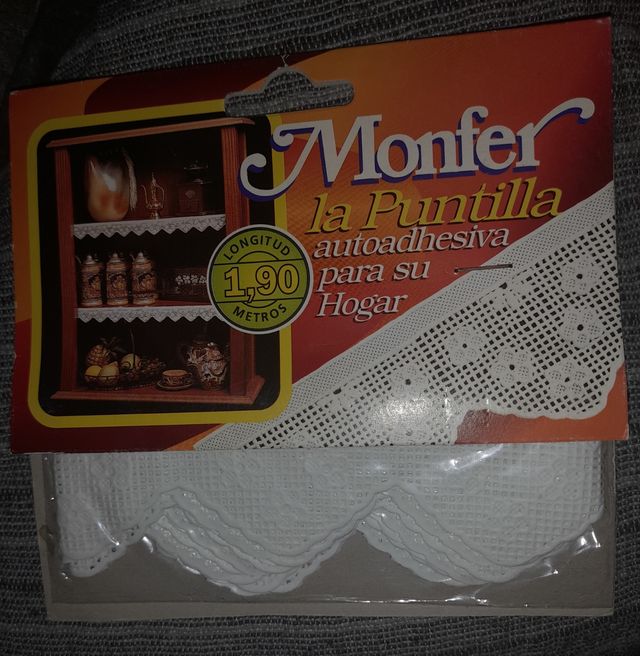 Puntilla autoadhesiva. Nueva