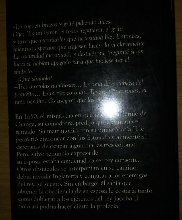 NOVELA: Las tres coronas