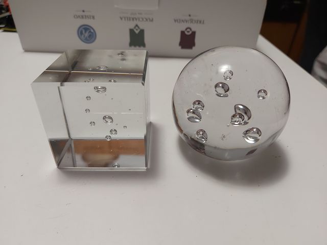 Fermacarte / Soprammobili trasparenti