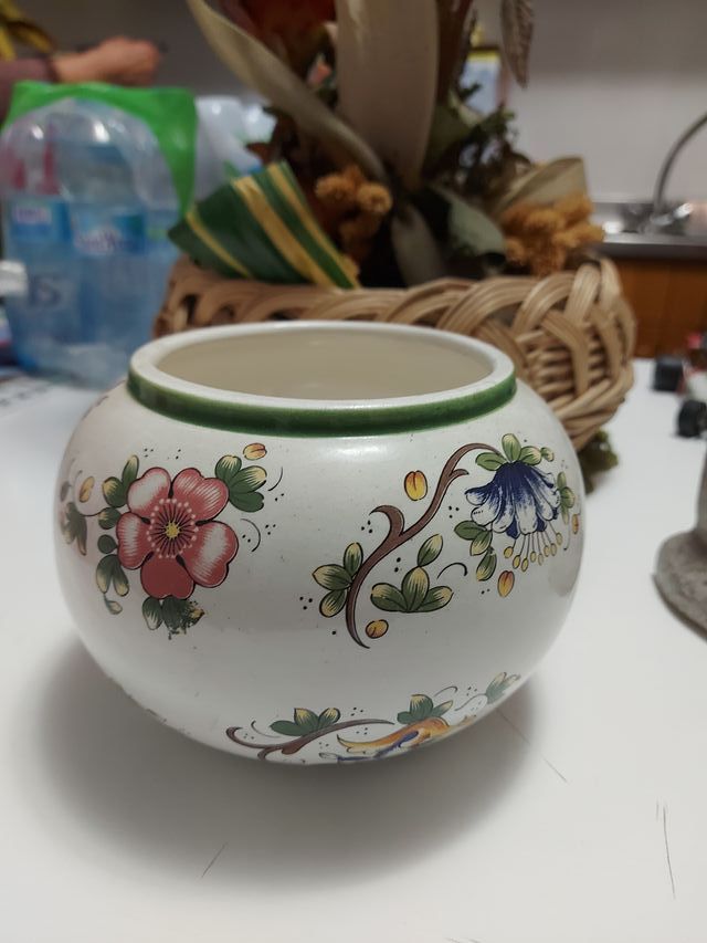 Vaso in ceramica di Capodimonte