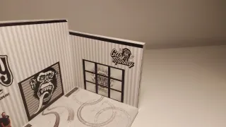 diorama gas monkey