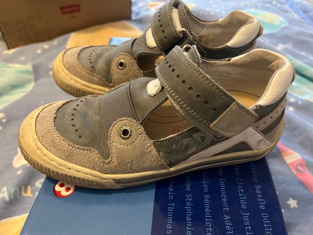 Sandalias cerradas niño