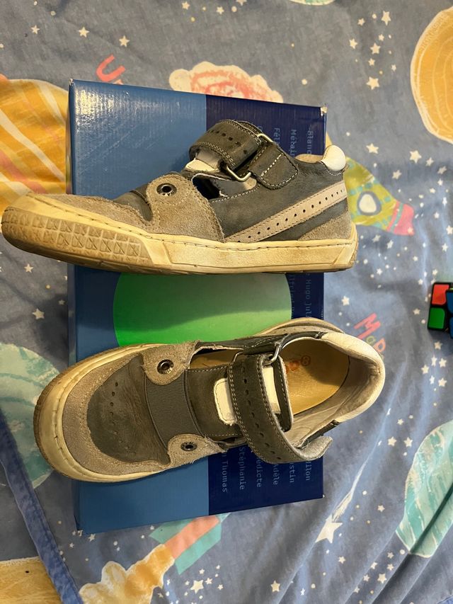 Sandalias cerradas niño