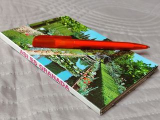 GRANADA. Libro 10 postales tipo acordeón.