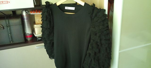 top con volantes zara