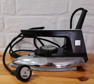 Plancha ropa antigua Solac.