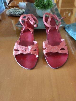 SANDALIAS DE PIEL