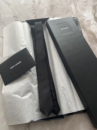 Corbata fina Saint Laurent