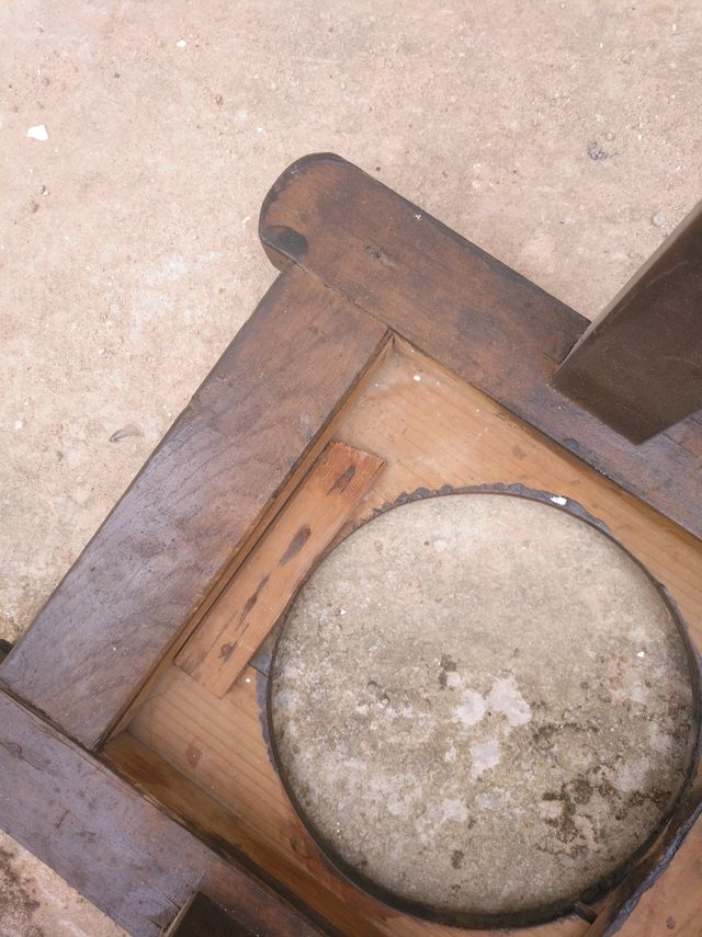 soporte para macetas de madera