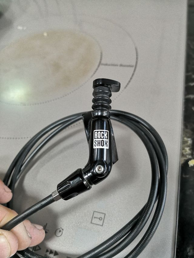 ROCKSHOX REVERB STEALTH
