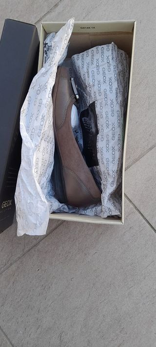 Zapato plano Geox ocre dorado