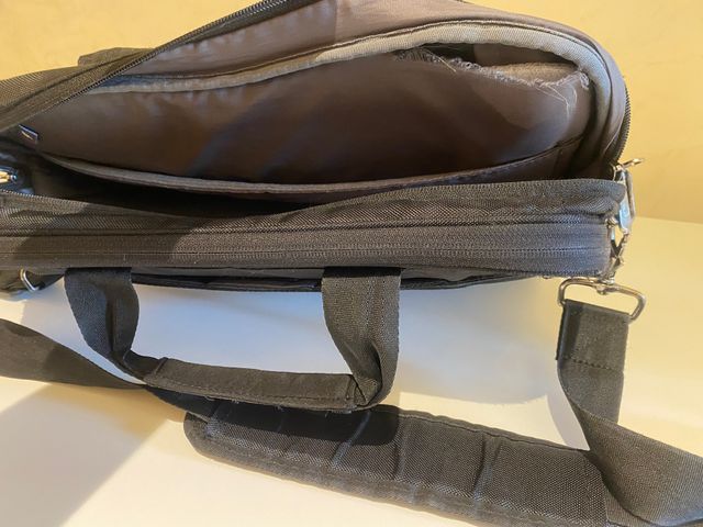 Funda de transporte negra para portátil Dell 15"