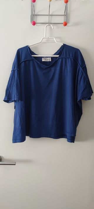 Camiseta hombros caídos Zara