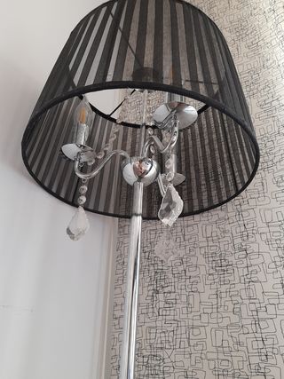 lampara de pie negra organza y cristales