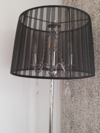 lampara de pie negra organza y cristales