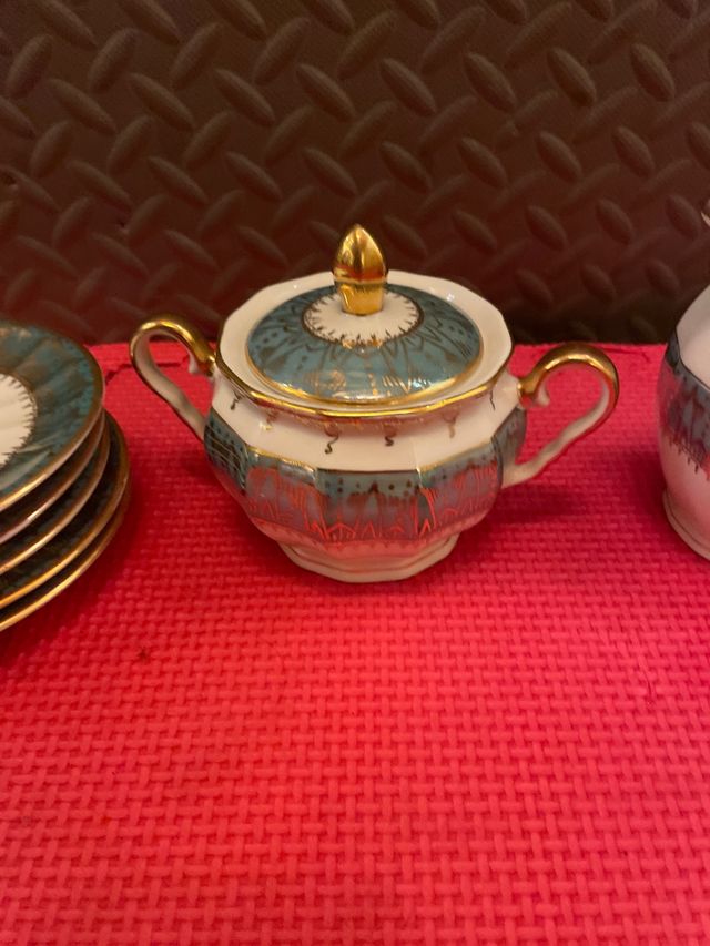 Juego jarras y tazas porcelana