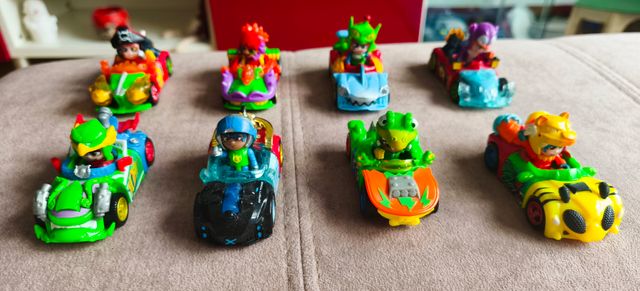 Cochesitos y pistas de TX Racers y cochesitos