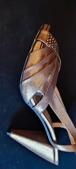 Sandalia plataforma tira cristal