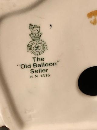 The Old Balloon Seller HN 1315