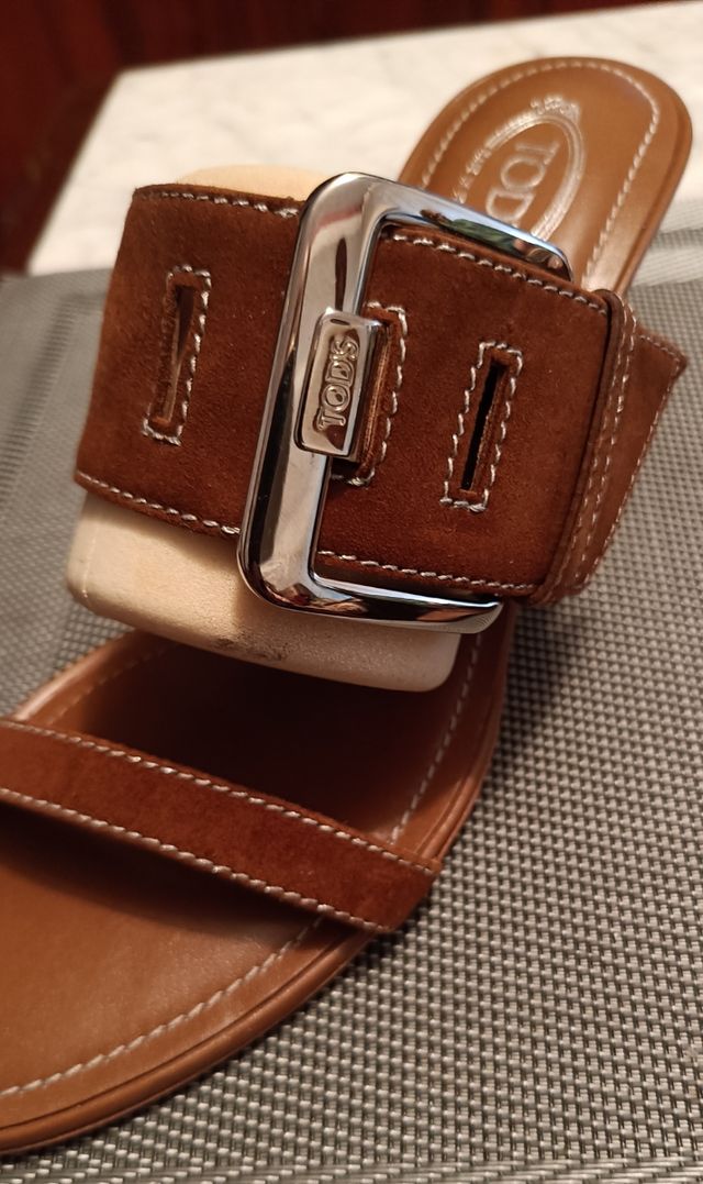 PRECIOSAS SANDALIAS DE LA CASA ITALIANA TOD'S