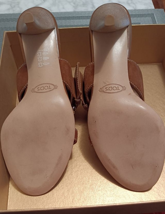 PRECIOSAS SANDALIAS DE LA CASA ITALIANA TOD'S
