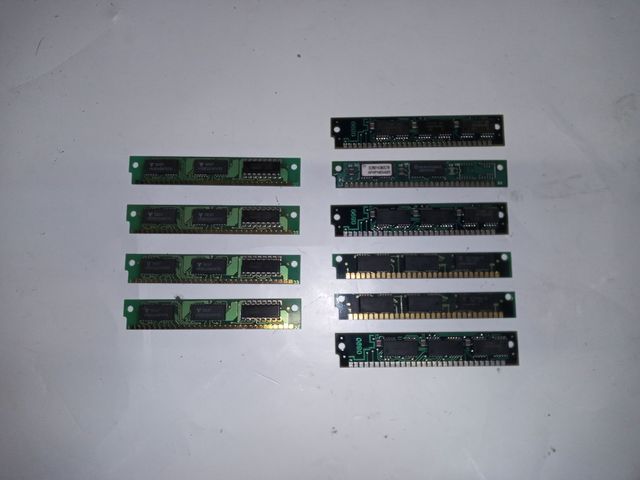 lote de 4 memorias de 32 pines y 6 de 30 pines