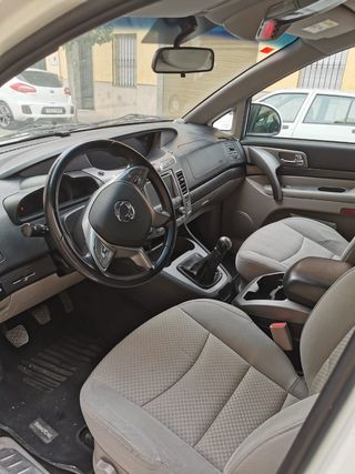 sang yong rodius  2.2 t limited 2018