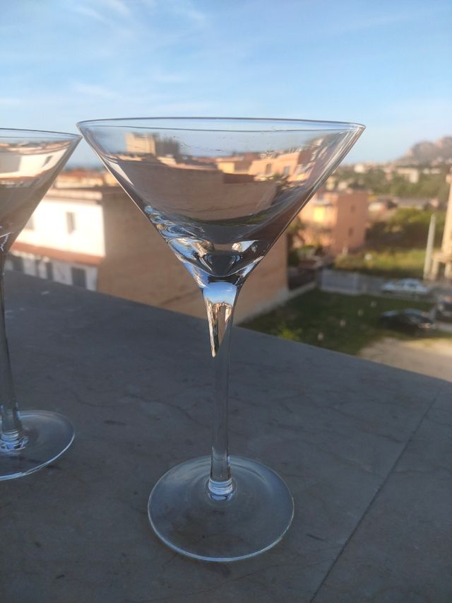 due bicchieri cocktail