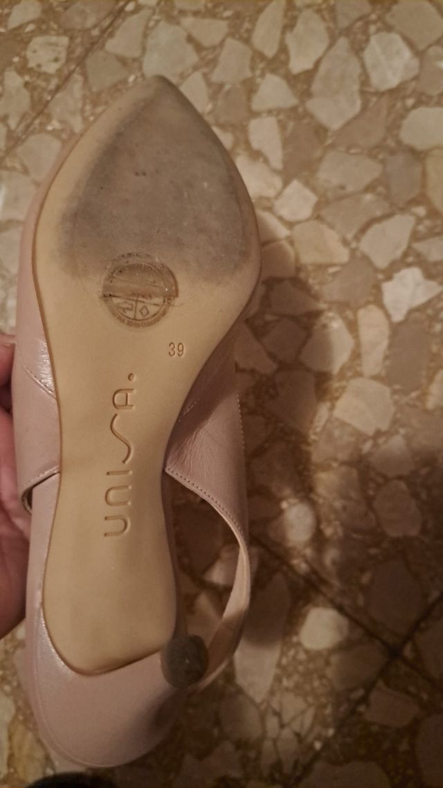 Zapatos salón destalonados