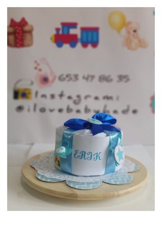 Tarta de pañales " caja de regalo"