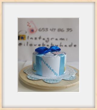 Tarta de pañales " caja de regalo"