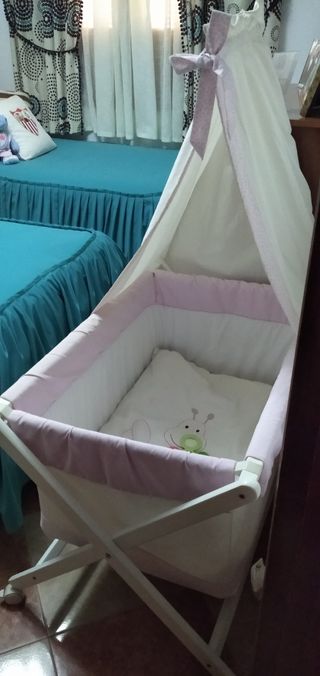 minicunas, bañera y tacata