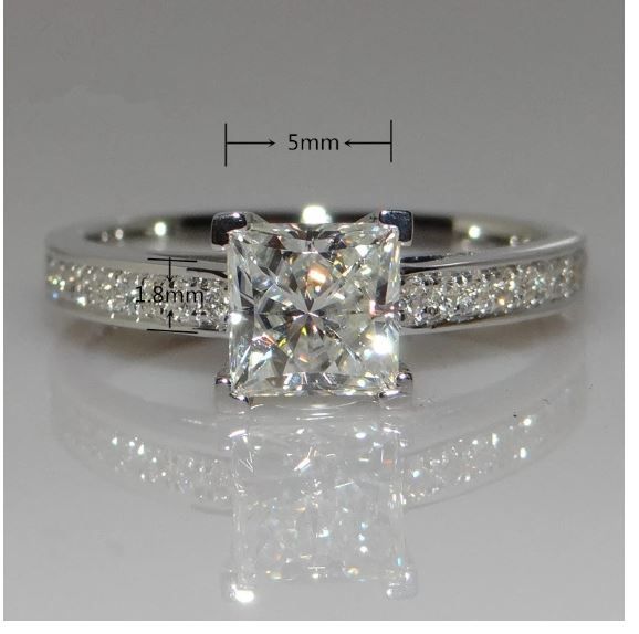 Anillo diseño elegante NUEVO A ESTRENAR TALLA 10