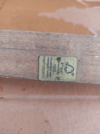 Mesa de madera maciza + 4 sillas + banco