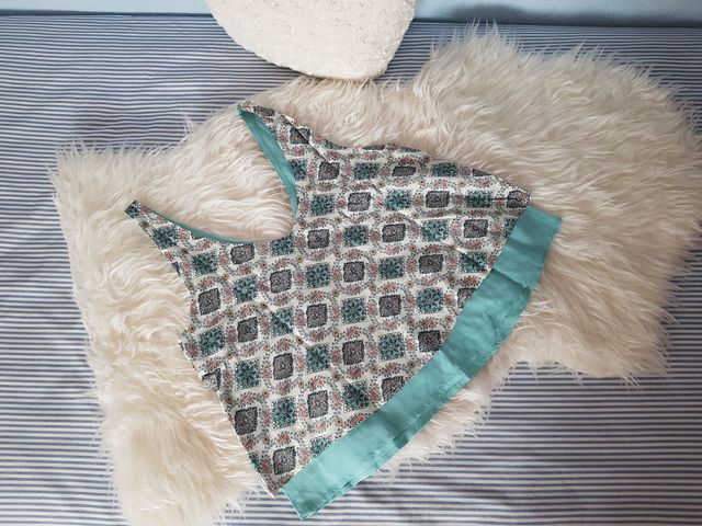 Top tirantes estampado