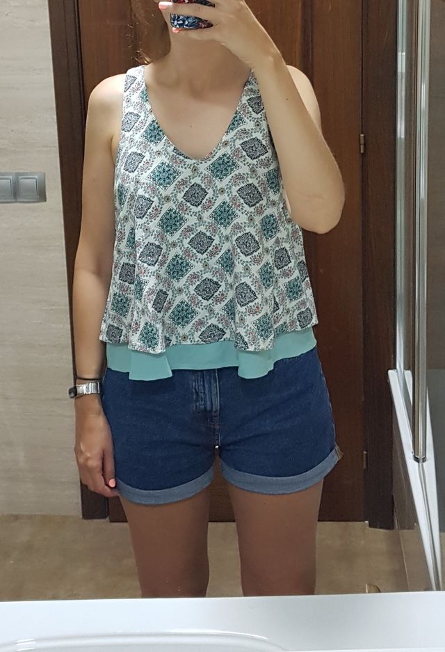 Top tirantes estampado
