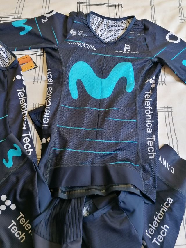 Conjunto de verano equipo profesional Movistar