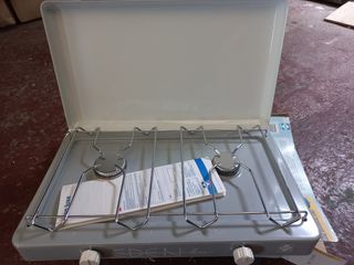 Campingaz 2 Fuegos y Armario de metal.