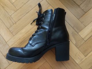 Botines mustang negros