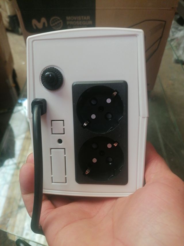 linea interactiva capacite 650VA/390W