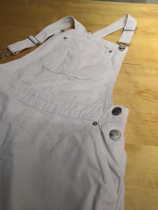 Mono corto tejano blanco.