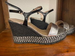 Sandalias Cuña Roberto Botella 39