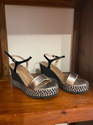 Sandalias Cuña Roberto Botella 39