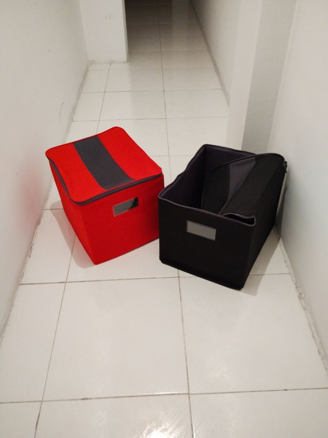 2 cajas plegables, con acolchado por dentro
