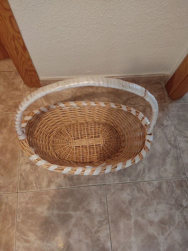 Cesta de mimbre solo un uso