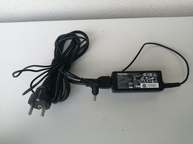 cargador Toshiba
